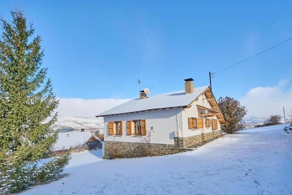 Casa L'Avet. El Vilar D'Urtx Escardacs ภายนอก รูปภาพ
