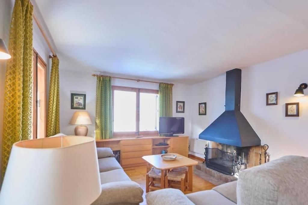 Casa L'Avet. El Vilar D'Urtx Escardacs ภายนอก รูปภาพ